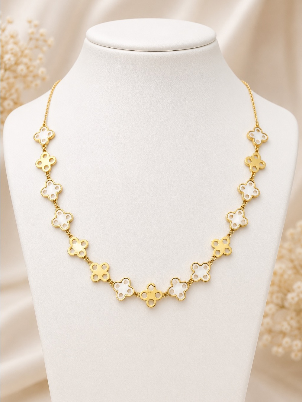 Tory Burch Kira Clover Necklace in Gold